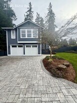 21505 84th Ave W in Edmonds, WA - Building Photo