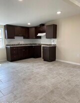 321 Pershing Ave in Carteret, NJ - Building Photo