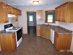 2522 N West Ave in Springfield, MO - Building Photo - Building Photo