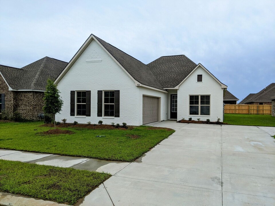 506 Archer St in Youngsville, LA - Building Photo