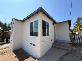 720 Iona Dr in San Diego, CA - Building Photo