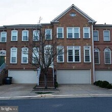 1814 Dawson St in Vienna, VA - Building Photo - Building Photo