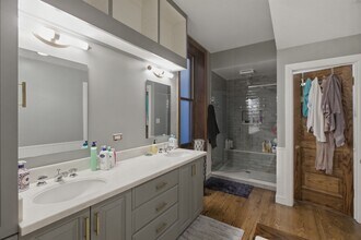 850 W Oakdale Ave in Chicago, IL - Building Photo - Building Photo