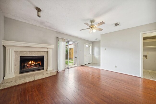 1841 Sherwood Forest St in Houston, TX - Building Photo - Building Photo