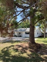 6045 Eberts St in Jupiter, FL - Building Photo