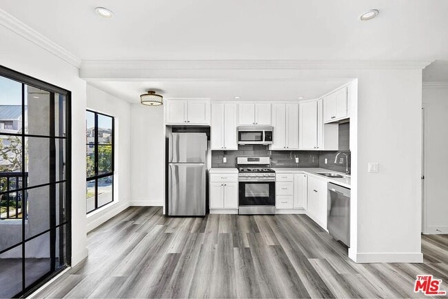 property at 909 Croft Ave