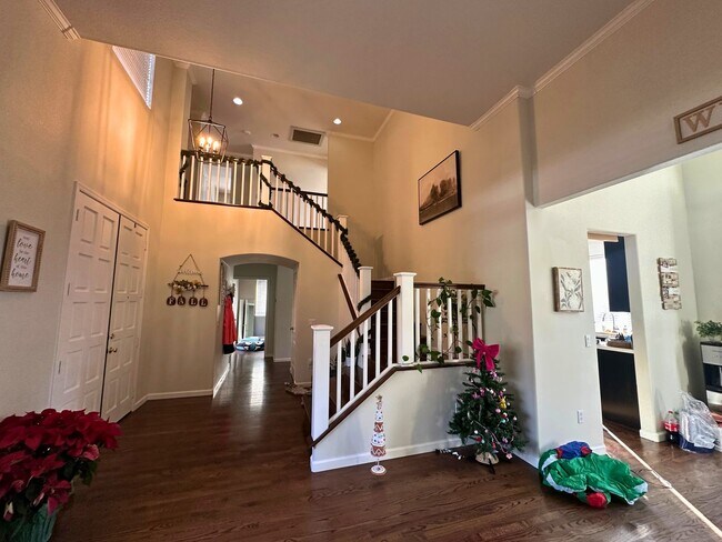 8741 Holly Leaf Dr in Windsor, CA - Building Photo - Building Photo