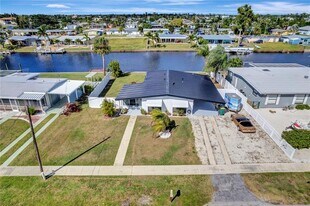 551 Lindley Terrace in Port Charlotte, FL - Building Photo