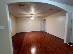 11007 Glen Hollow in Houston, TX - Building Photo - Building Photo