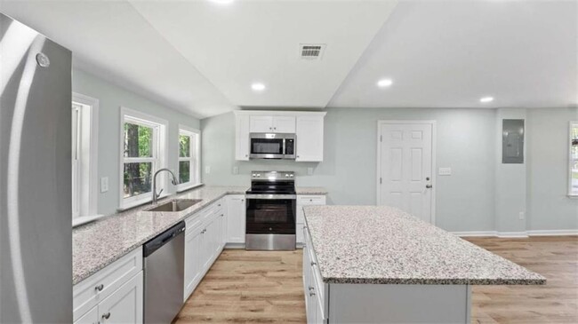 property at 3917 Dallas Acworth Hwy NW