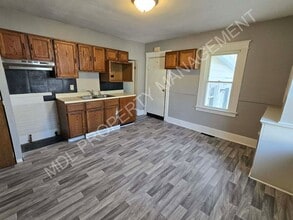 1525 Vermont St in Saginaw, MI - Building Photo - Building Photo