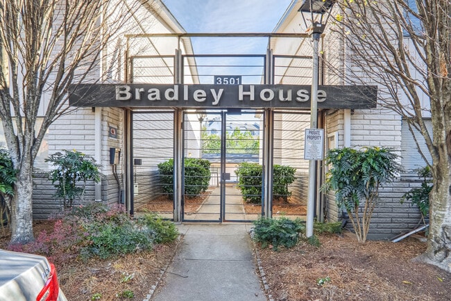 property at 3501 Roswell Rd NE