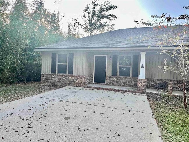 7797 Ira Dr in Pensacola, FL - Building Photo - Building Photo