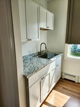741 Somerville St in Manchester, NH - Building Photo - Building Photo