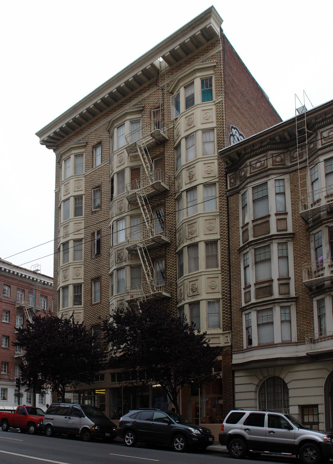 Roberts Apartments in San Francisco, CA - Building Photo - Building Photo