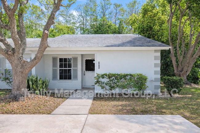 2844 Westmoreland Ct in New Port Richey, FL - Building Photo - Building Photo