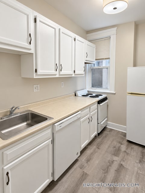 1846 Commonwealth Ave, Unit 4