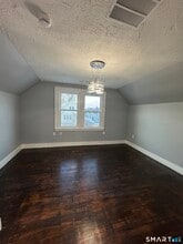 10 Lester St in West Haven, CT - Building Photo - Building Photo