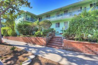 1205 N Hayworth Ave in West Hollywood, CA - Building Photo - Building Photo