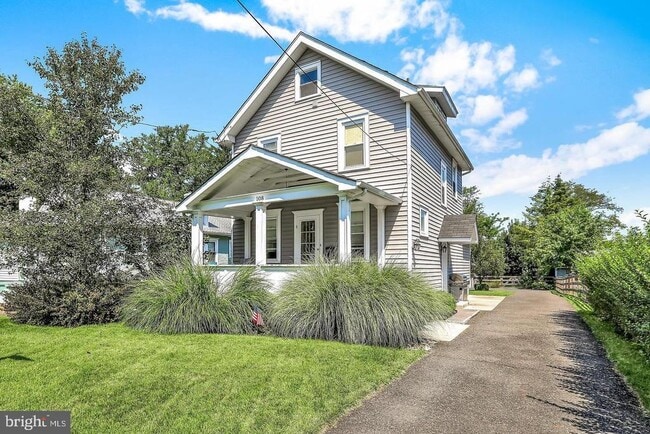 108 W Highland Ave in Langhorne, PA - Building Photo - Building Photo