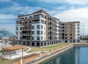 1540 Venetian Blvd in Point Edward, ON - Building Photo