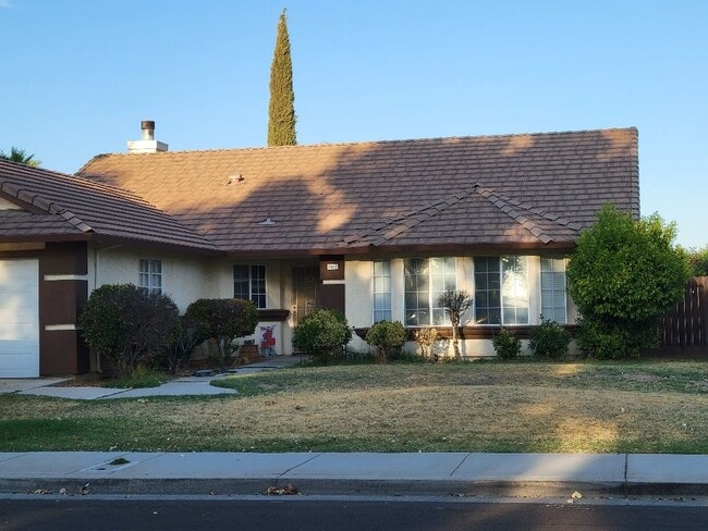 property at 1812 College Greens Dr