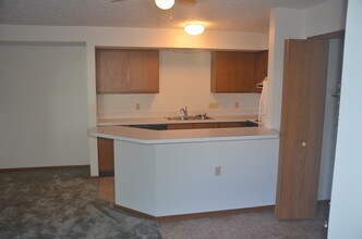 Cedar Knoll Apartments in Akron, OH - Foto de edificio - Building Photo