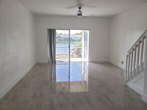 4963 SW 31st Terrace in Fort Lauderdale, FL - Building Photo - Building Photo