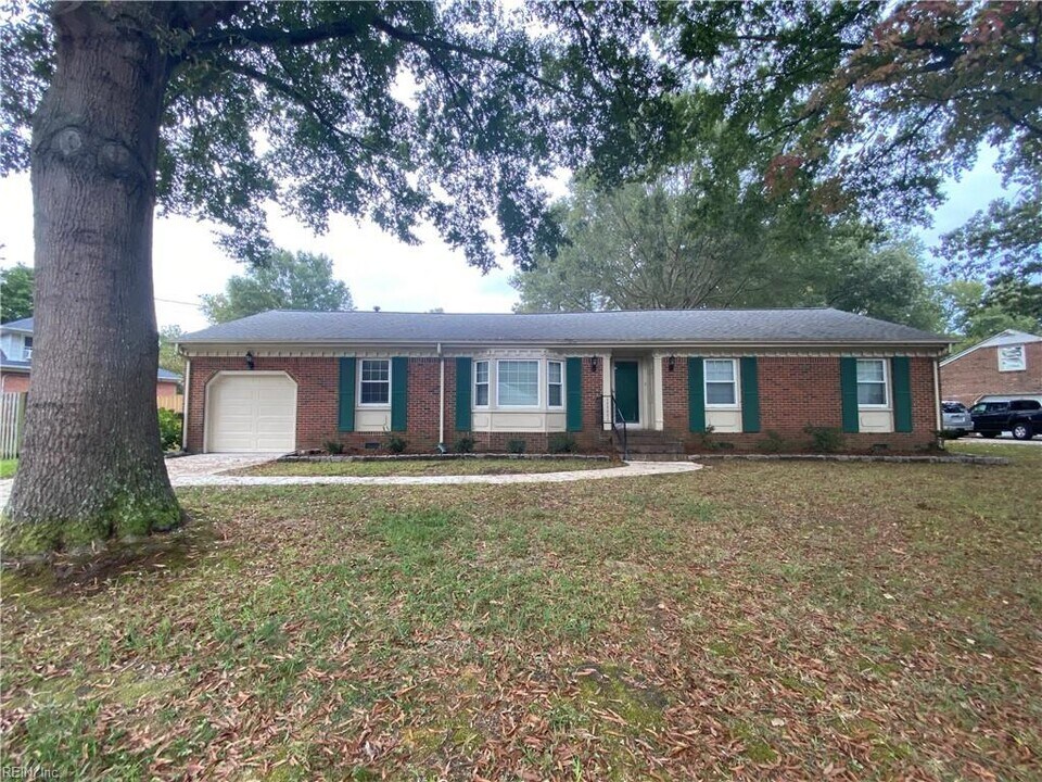 2904 Evergreen Ct in Chesapeake, VA - Building Photo