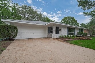 11431 Landsdowne Dr in Houston, TX - Building Photo - Building Photo