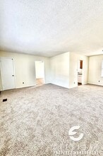 812 Bedrock Dr in Fayetteville, NC - Building Photo - Building Photo