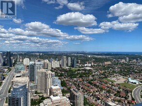 3900 Confederation Pkwy in Mississauga, ON - Building Photo - Building Photo