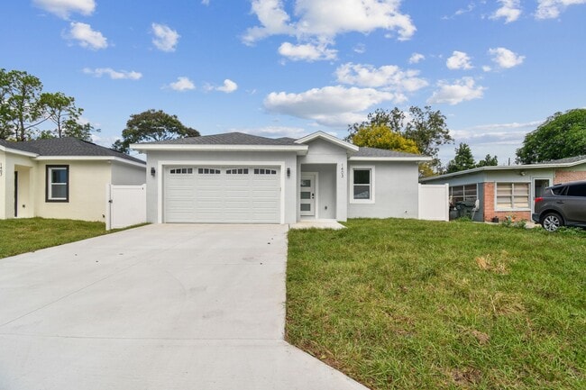 property at 1403 W 9th St