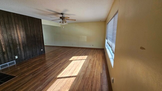 1217 Park Garden Rd in Great Falls, MT - Building Photo - Building Photo