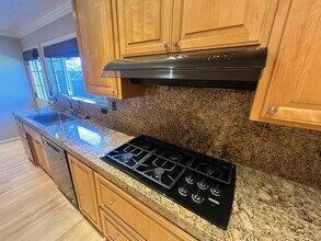 1595 Calle De Stuarda in San Jose, CA - Building Photo - Building Photo