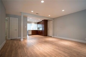 809 Sussex Dr in Austin, TX - Building Photo - Building Photo