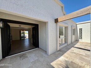4847 E Calle de Las Estrellas Rd in Cave Creek, AZ - Foto de edificio - Building Photo