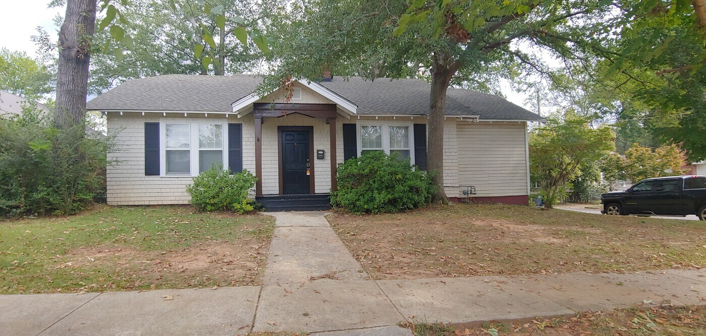 801 Keith Ave in Anniston, AL - Building Photo