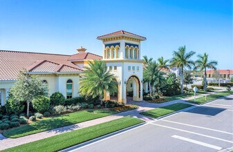 13916 Alafaya St in Venice, FL - Building Photo - Building Photo