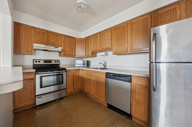 2133 Spring Garden St in Philadelphia, PA - Building Photo - Building Photo