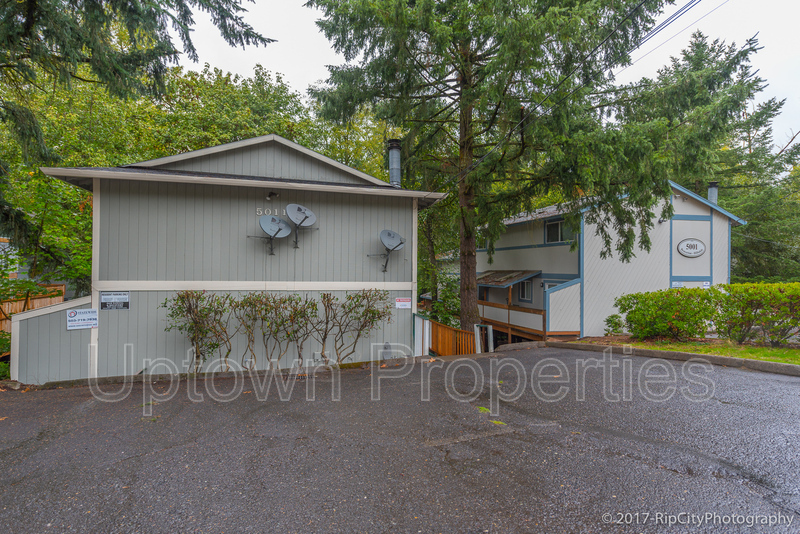 5011 SW Beaverton Hillsdale Hwy in Portland, OR - Building Photo