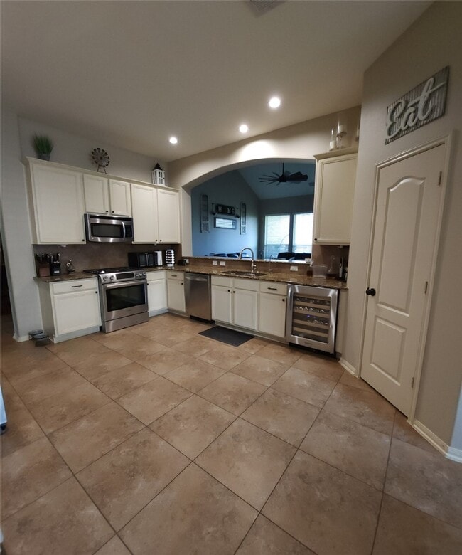 2205 Summit Pass Ln in League City, TX - Building Photo - Building Photo