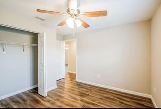 1702 SW Airoso Blvd in Port St. Lucie, FL - Building Photo - Building Photo