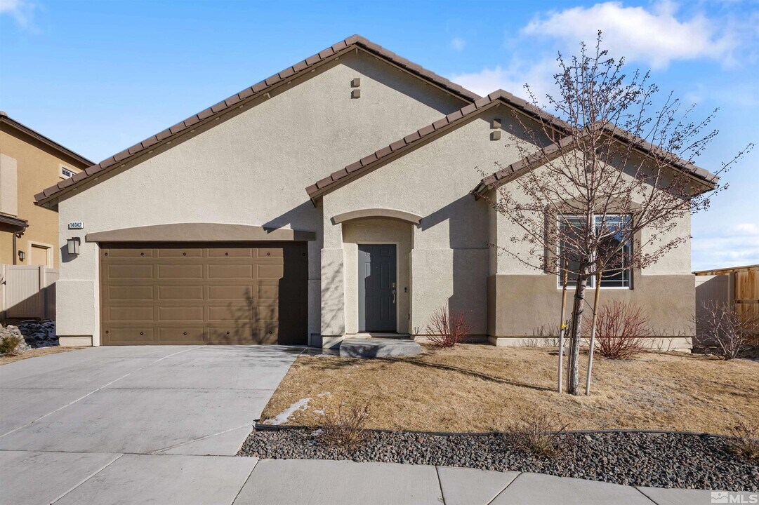 14042 Dancing Flame Ct in Reno, NV - Building Photo