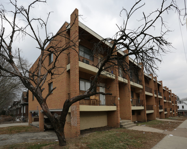 Fern Rock Apartments in Philadelphia, PA - Foto de edificio - Building Photo