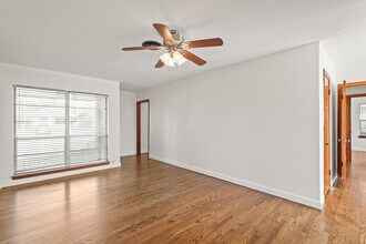 1207 Stonecrest Dr in Houston, TX - Building Photo - Building Photo