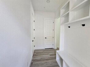 7012 St Augustine St in Houston, TX - Building Photo - Building Photo