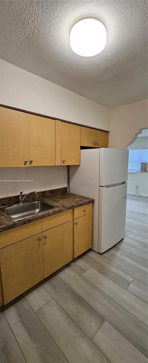 715 SW 10th St-Unit -4 in Dania Beach, FL - Building Photo - Building Photo