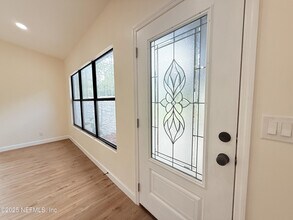 1851 Louvre Dr in Jacksonville, FL - Building Photo - Building Photo