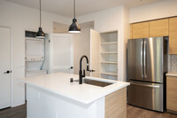 Thomas Apartments in Studio City, CA - Building Photo - Building Photo